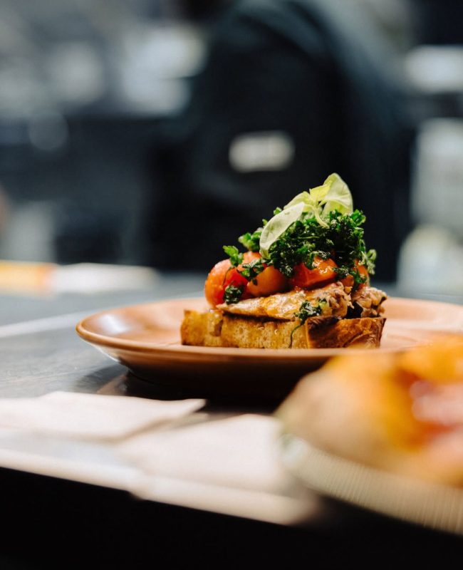 L’art et la manière🫶🏻 La cuisine bistro de Bobo c est une joli carte de saison et des suggesti