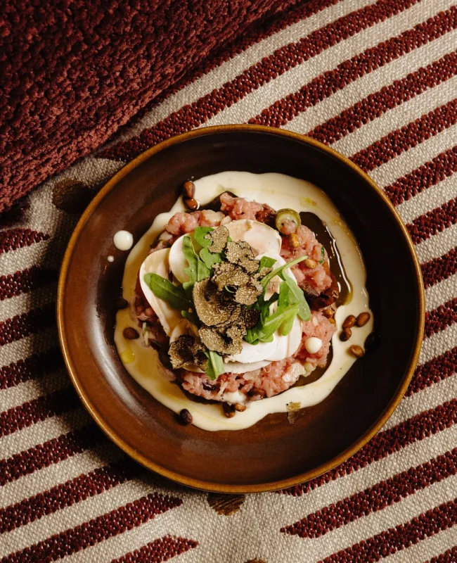 tartare-boeuf-truffe-et-oeuf